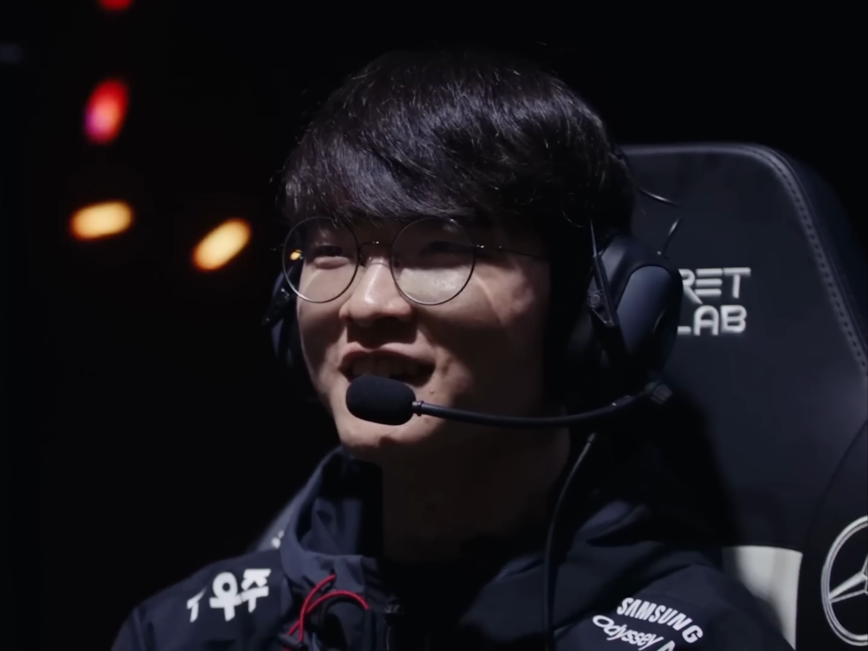 老人就是双C！ Flandre Anbesa完美开团， Anyone's Legend 在两波中击败 LGD Gaming 率先拿到赛点