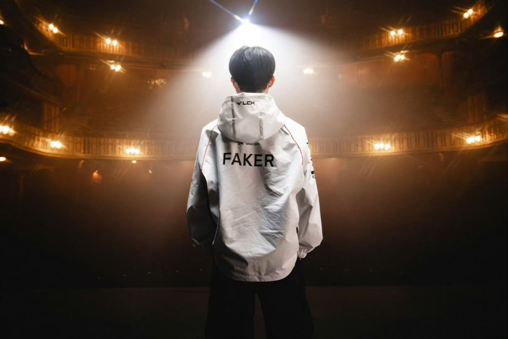 BLG官宣新赛季阵容：Uzi复出加盟